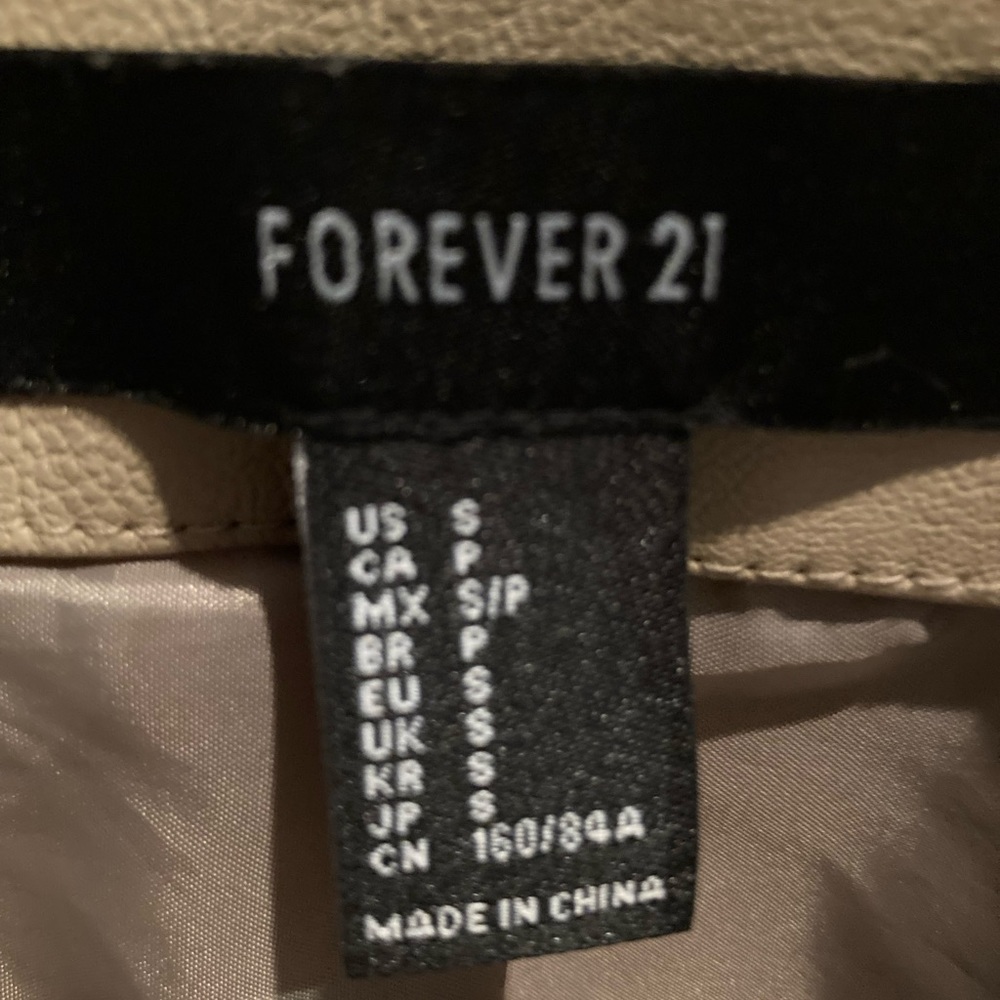 Leather jacket - Picture 2 of 2